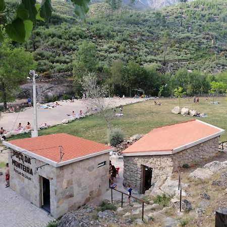 Casa Do Adro - Serra Da Estrela Cortes do Meio Buitenkant foto