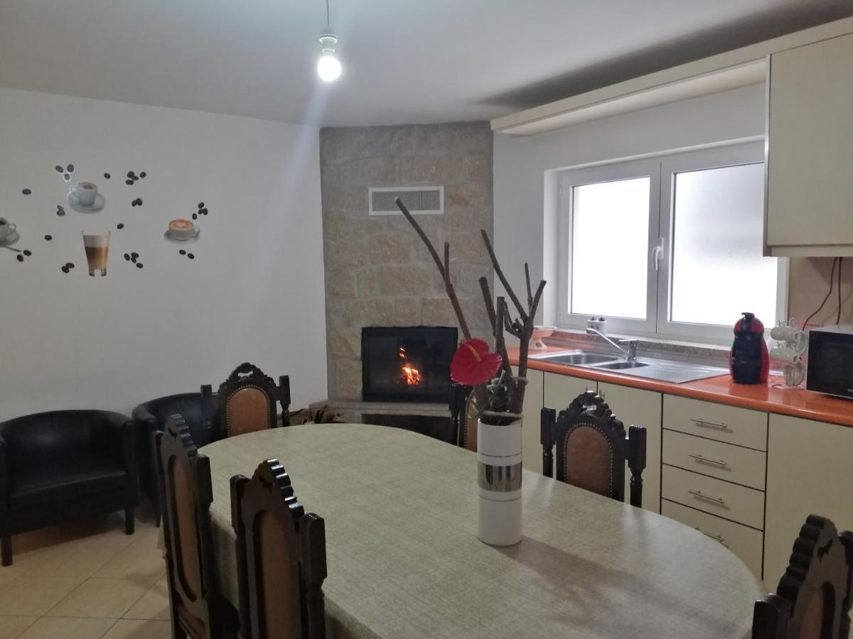 Casa Do Adro - Serra Da Estrela Cortes do Meio Buitenkant foto