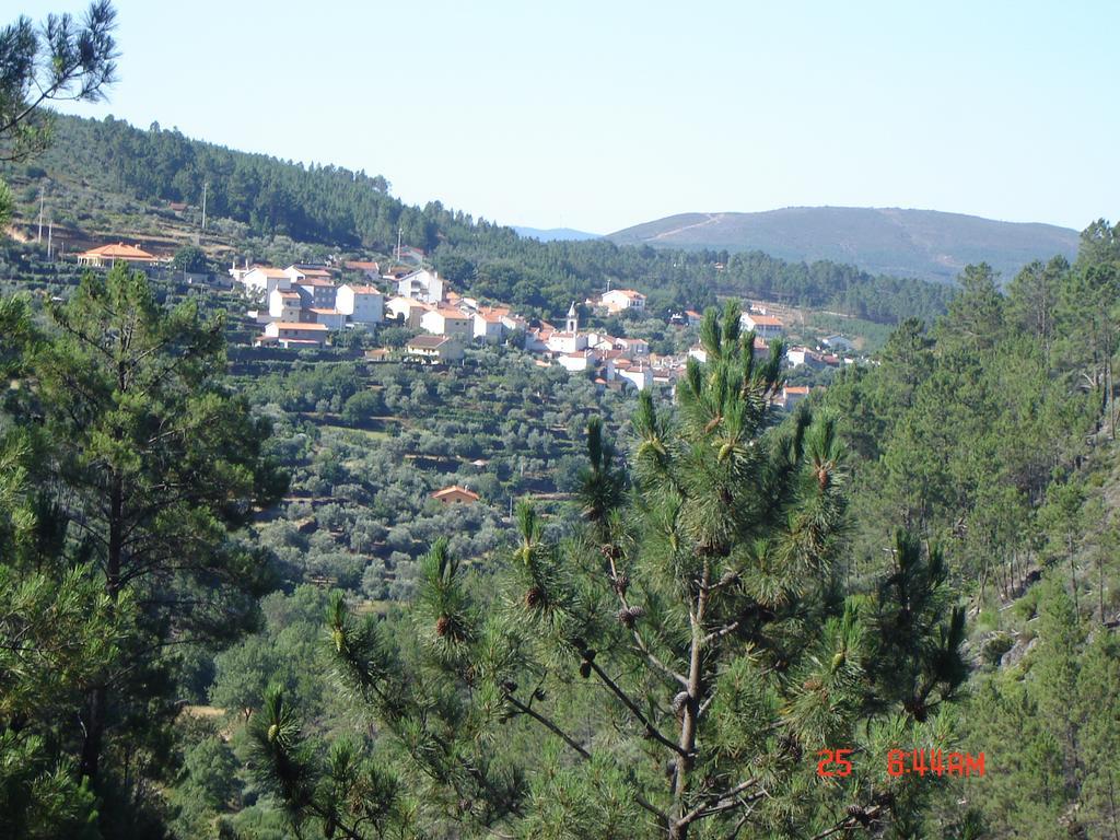 Casa Do Adro - Serra Da Estrela Cortes do Meio Buitenkant foto