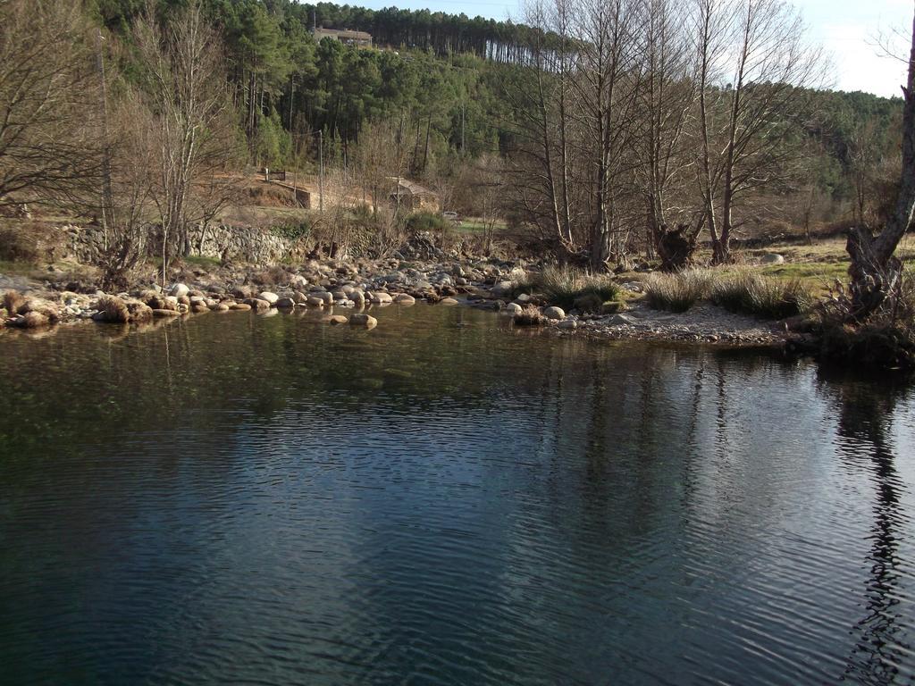 Casa Do Adro - Serra Da Estrela Cortes do Meio Buitenkant foto