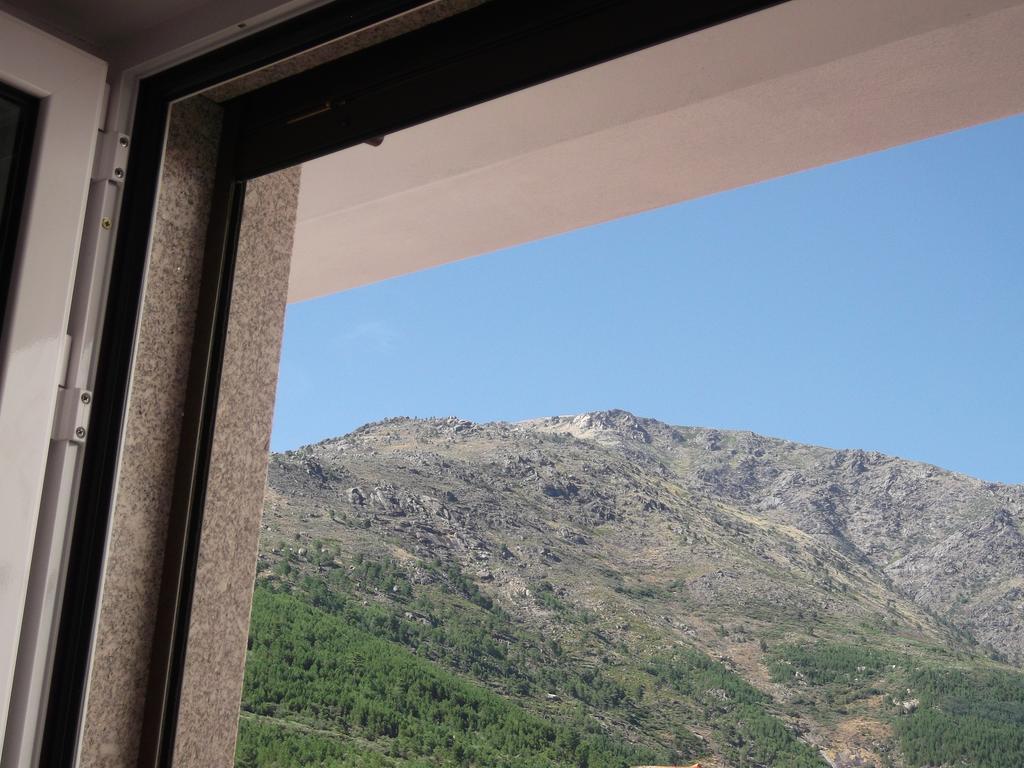 Casa Do Adro - Serra Da Estrela Cortes do Meio Buitenkant foto